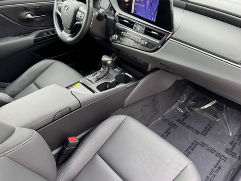 Used 2025 Lexus ES 350 w/ Premium Package FWD image 28
