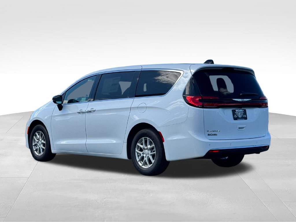 New 2026 Chrysler Pacifica Select FWD image 5