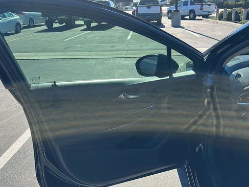 Used 2017 Chevrolet Cruze LS image 13