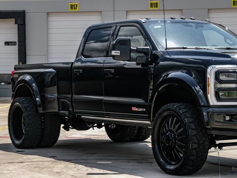 Used 2026 Ford F450 Platinum w/ Platinum Plus Package AWD/4WD image 22