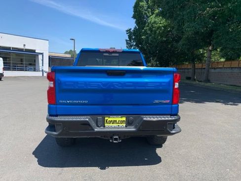 Used 2023 Chevrolet Silverado 1500 ZR2 w/ Technology Package AWD/4WD image 4