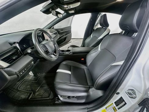 Used 2026 Toyota Camry SE FWD image 17