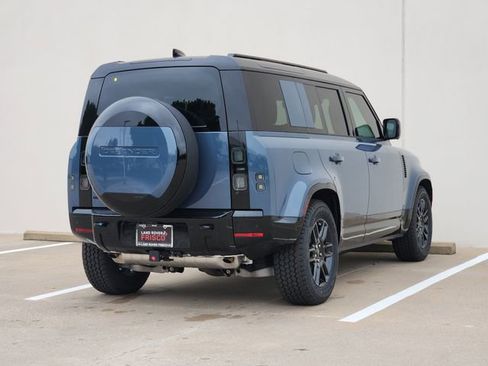 New 2026 Land Rover Defender 110 X-Dynamic SE image 4