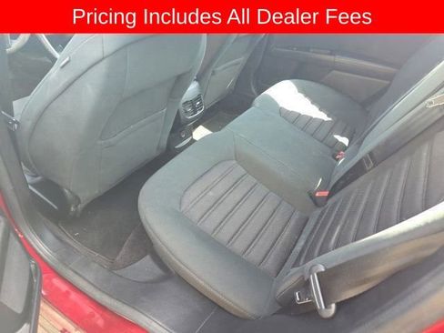Used 2017 Ford Fusion SE w/ Fusion SE Technology Package FWD image 6