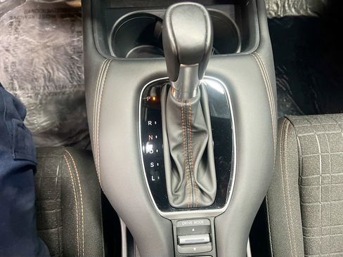 Used 2024 Honda HR-V Sport image 16