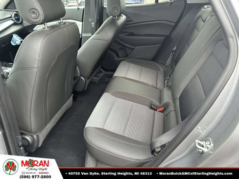 Used 2025 Chevrolet Trax LT w/ LT Convenience Package FWD image 11