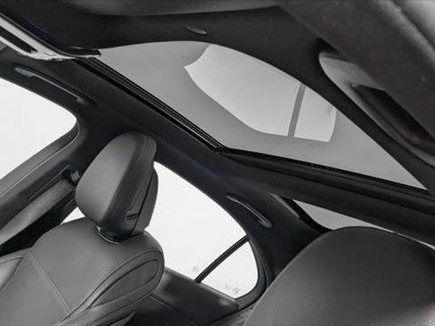 Used 2025 Mercedes-Benz C 300 Sedan image 35