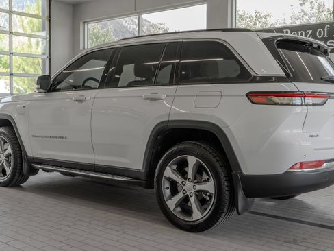 Used 2023 Jeep Grand Cherokee 4WD 4xe w/ Luxury Tech Group II image 13