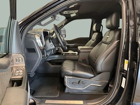 New 2026 Ford F250 Platinum w/ FX4 Off-Road Package image 22