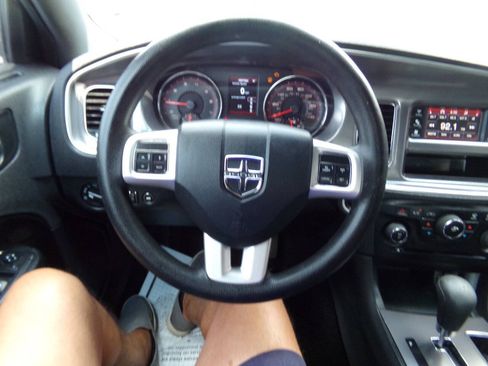 Used 2014 Dodge Charger SE RWD image 49