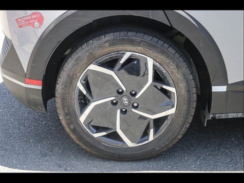 Certified 2024 Hyundai Ioniq 5 SEL AWD/4WD image 18