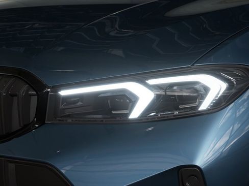 New 2026 BMW 330i Sedan w/ M Sport Package image 31