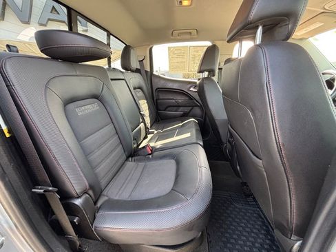 Used 2016 GMC Canyon SLE w/ All Terrain Package image 12