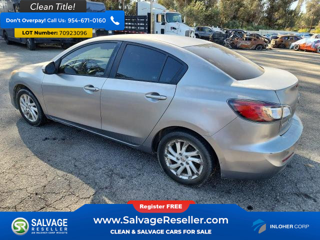 Used 2012 MAZDA MAZDA3 i Touring FWD image 3