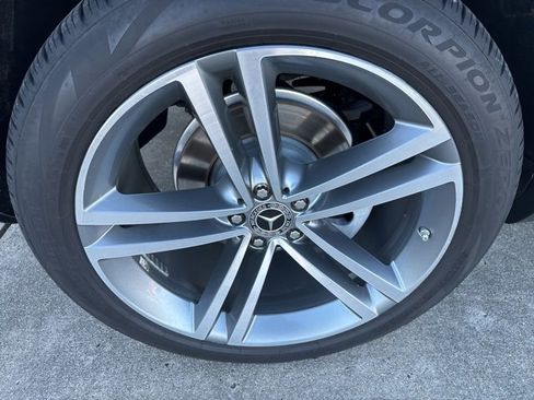 Used 2020 Mercedes-Benz GLE 350 4MATIC image 9