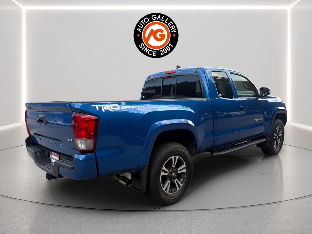 Used 2016 Toyota Tacoma TRD Sport w/ Towing Package RWD image 7