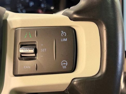 Used 2022 Land Rover Defender 110 X-Dynamic SE image 19