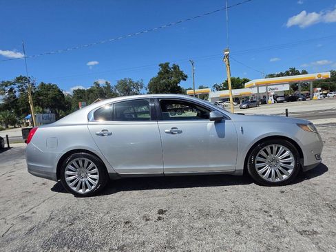 Used 2013 Lincoln MKS FWD image 9