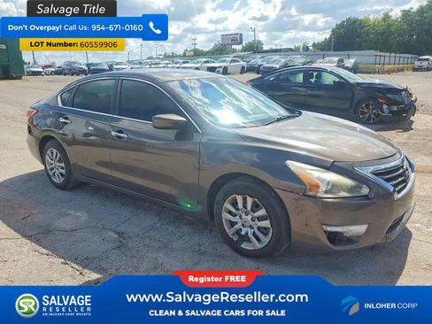 Used 2013 Nissan Altima 2.5 S FWD image 5