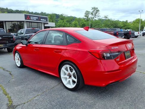 Used 2024 Honda Civic Sport image 3