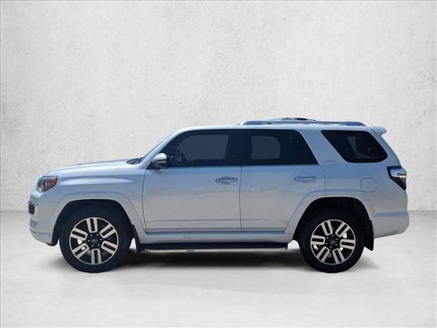 Used 2024 Toyota 4Runner Limited AWD/4WD image 9