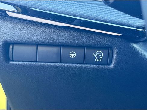 New 2025 Nissan Kicks SR image 10