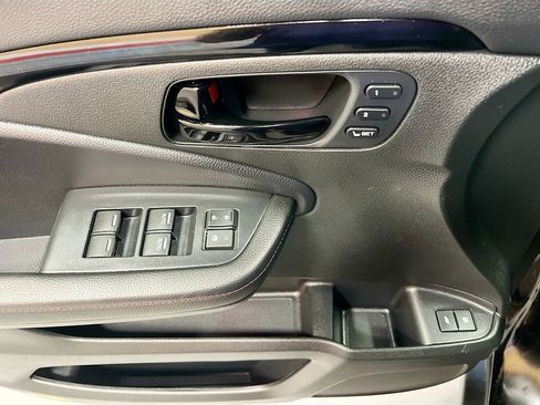 Used 2025 Honda Passport Black Edition image 18
