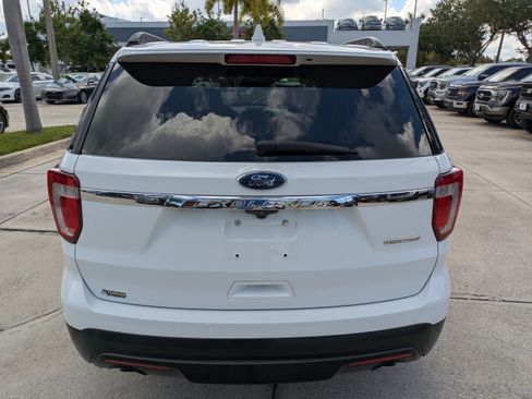 Used 2016 Ford Explorer FWD image 5