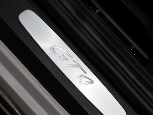 Used 2021 Porsche 718 Cayman GT4 w/ Light Design Package image 32