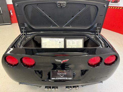 Used 2007 Chevrolet Corvette Convertible w/ Preferred Equipment Group image 15