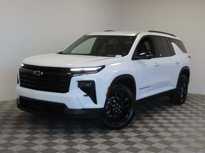Used 2025 Chevrolet Traverse LT w/ Midnight/Sport Edition