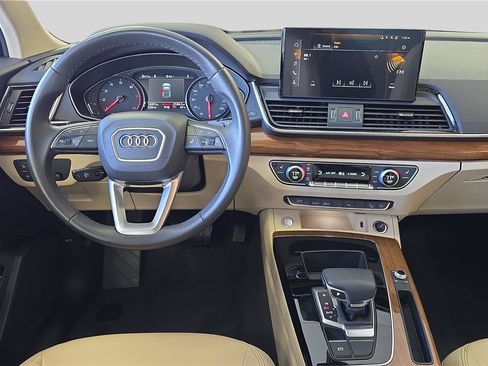 Used 2024 Audi Q5 2.0T Premium image 9