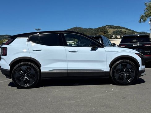 New 2026 Volvo EX30 Cross Country Ultra w/ Protection Package Premier AWD/4WD image 8