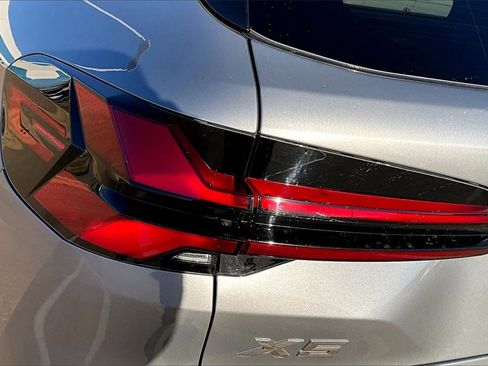 Used 2024 BMW X5 xDrive40i w/ M Sport Package image 31