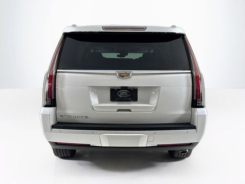 Used 2019 Cadillac Escalade ESV Luxury image 4