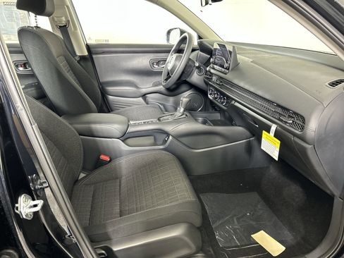 Used 2023 Honda HR-V LX image 33