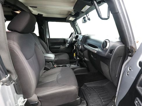 Used 2013 Jeep Wrangler Sport AWD/4WD image 21
