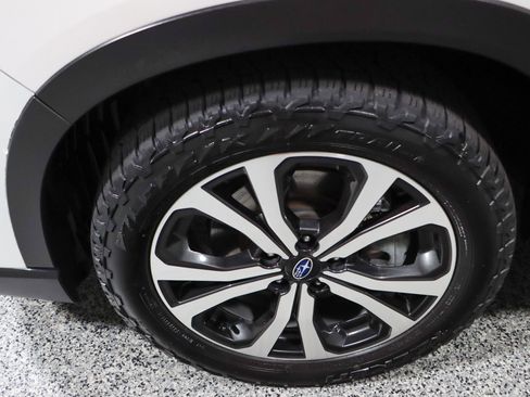 Used 2020 Subaru Forester Limited w/ Popular Package #3 image 11