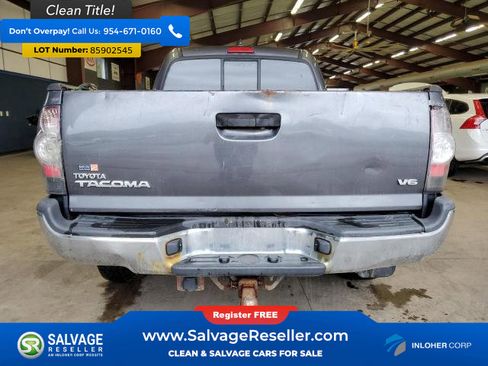 Used 2015 Toyota Tacoma 4x4 Access Cab V6 w/ TRD Off-Road Package image 8