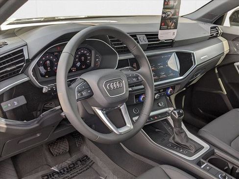 New 2025 Audi Q3 2.0T Premium image 16