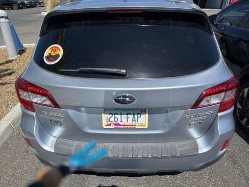 Used 2016 Subaru Outback 2.5i Premium AWD/4WD image 5