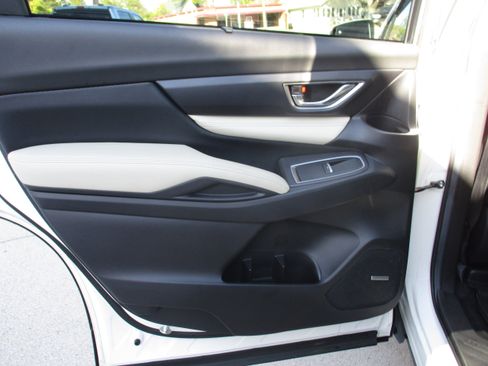 Used 2020 Subaru Ascent Limited w/ Technology Package AWD/4WD image 16