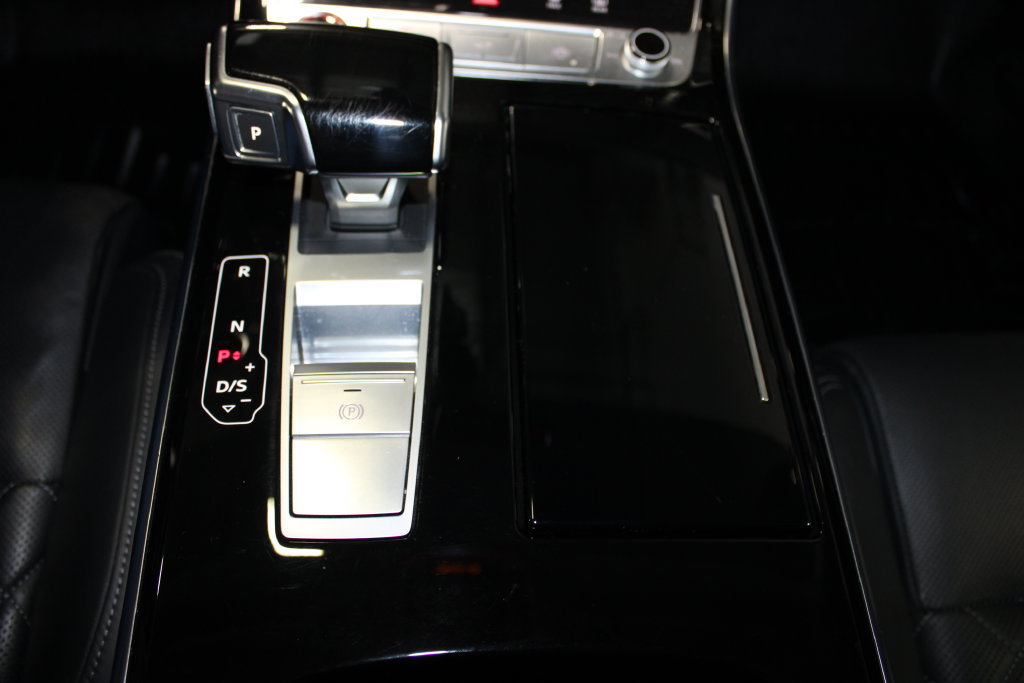 Used 2023 Audi S8 AWD/4WD image 19