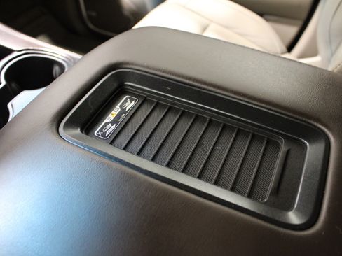 Used 2016 Chevrolet Tahoe LT w/ Luxury Package image 20