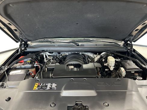 Used 2018 GMC Yukon SLT image 31