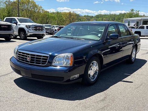 Used 2004 Cadillac De Ville Sedan w/ Equipment Group image 4