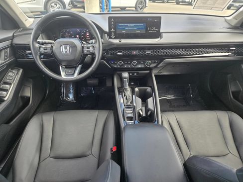 Used 2025 Honda Accord Touring image 18