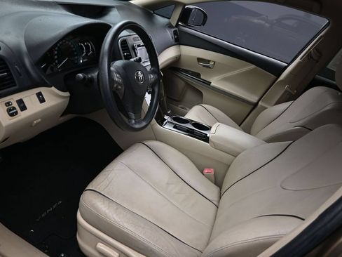 Used 2010 Toyota Venza FWD image 18