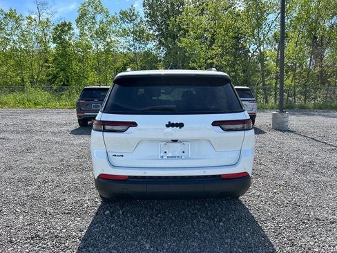 New 2025 Jeep Grand Cherokee L Altitude image 4