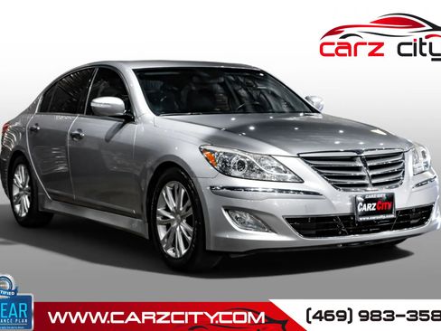 Used 2013 Hyundai Genesis 3.8 w/ Premium Pkg RWD image 1
